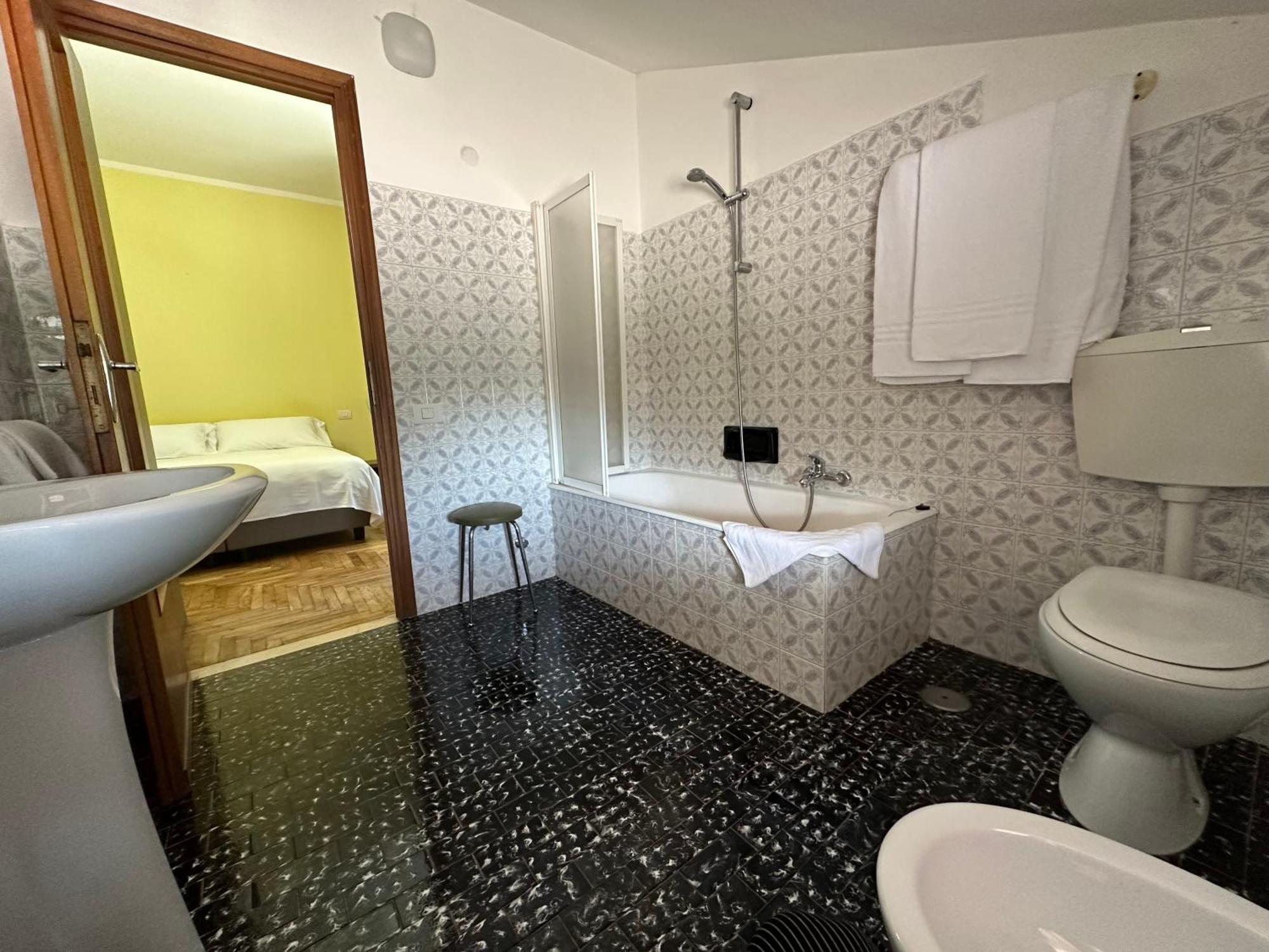 Albergo La Coldra Quarona Esterno foto